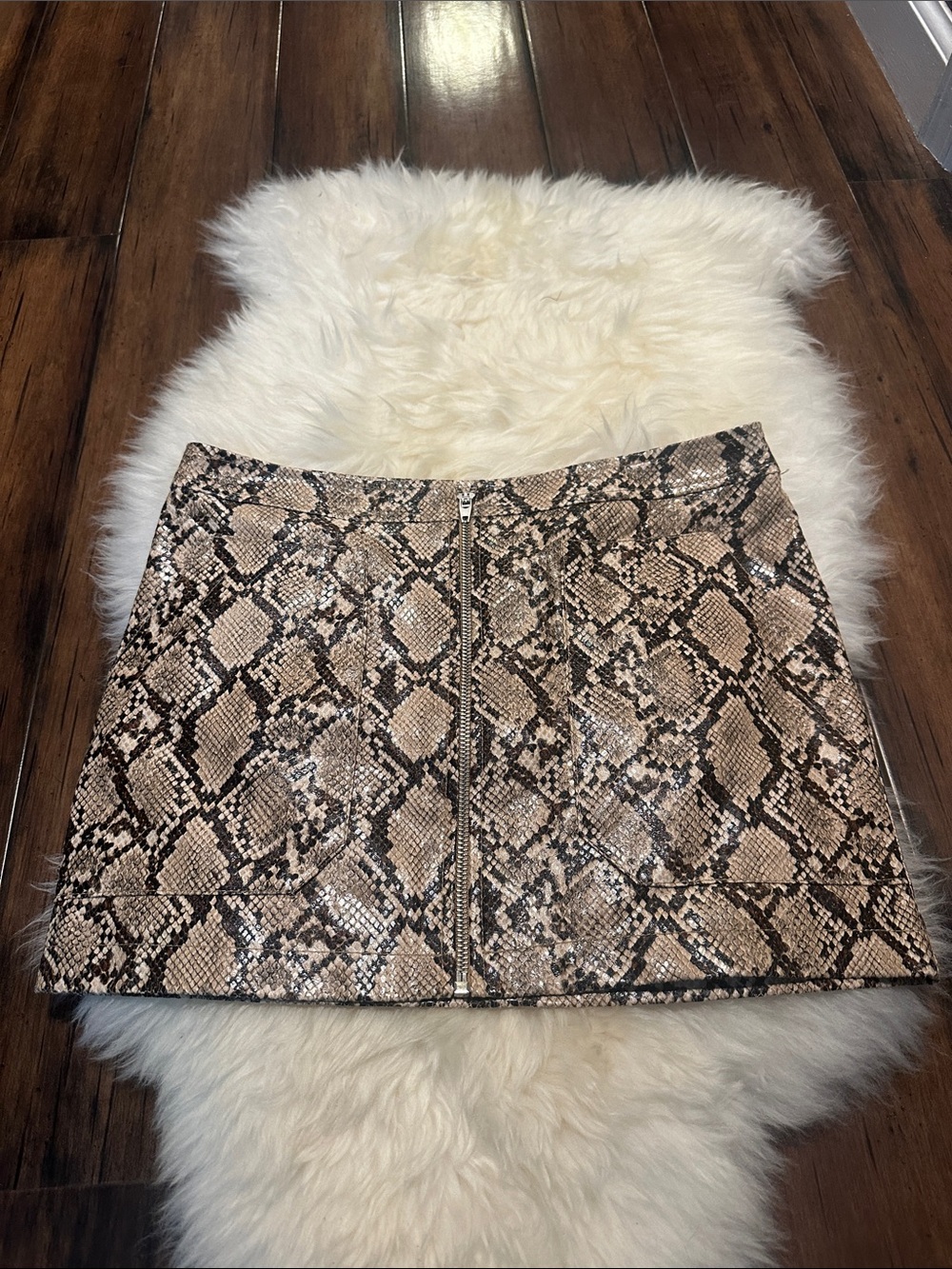 New without the tags mini skirt